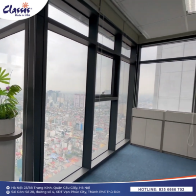 Hệ thống cửa kính lớn văn phòng Kanetora Hà Nội gây nóng và chói sáng